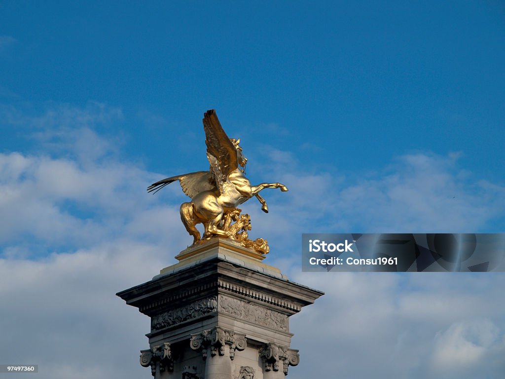 Estatua de alas - Foto de stock de Ala de animal libre de derechos