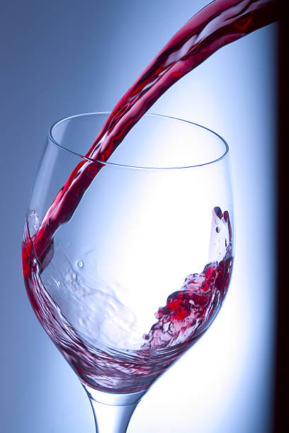vino rosso splash - napa napa valley california flower foto e immagini stock