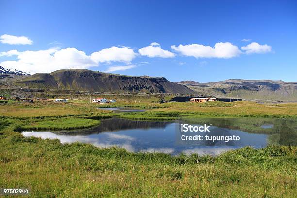 Foto de Islândia e mais fotos de stock de Aldeia - Aldeia, Arnarstapi, Azul