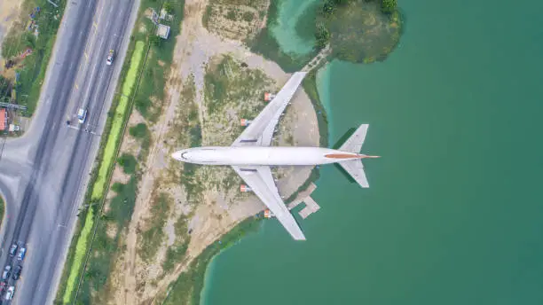 Photo of Abandoned aircraft in the reservoir area.