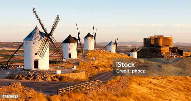 Consuegra - Fotografie stock e altre immagini di Mulino a vento - Mulino a vento, Spagna, Consuegra