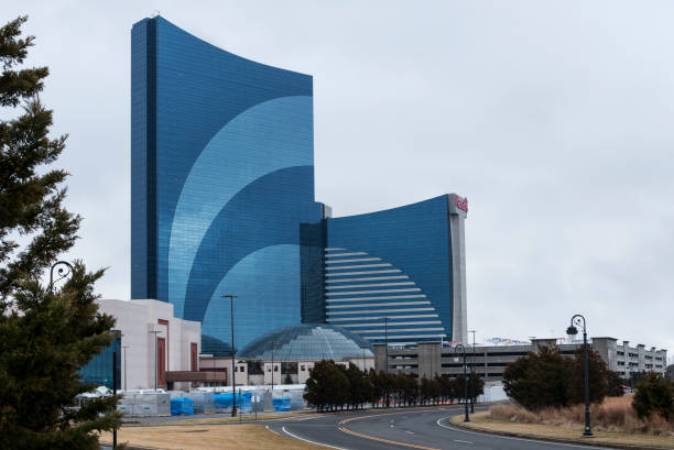 harrahs hotel and casino from behind - atlantic city gambling new jersey built structure imagens e fotografias de stock