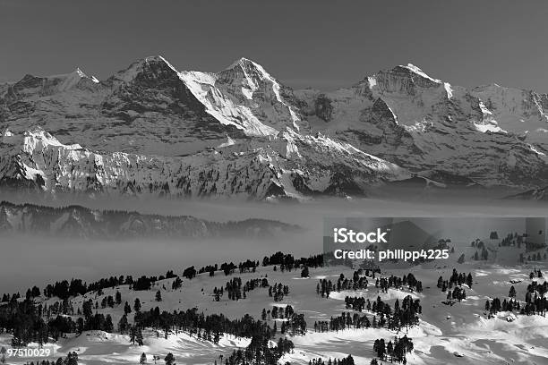 Photo libre de droit de Eiger Mönch Jungfrau banque d'images et plus d'images libres de droit de Mont Eiger - Mont Eiger, Mont Jungfrau, Alpinisme