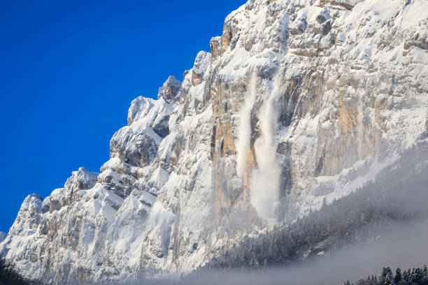 Avalanche in the Vercors Mountain avalanche in the Natural Park of Vercors gavarnie stock pictures, royalty-free photos & images