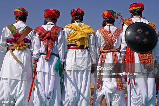 Rajasthani Vestido Tradicional - Fotografias de stock e mais imagens de Adaga - Adaga, Adulto, Azul