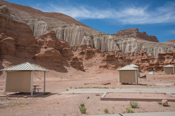 goblin valley camping - goblin valley state park zdjęcia i obrazy z banku zdjęć