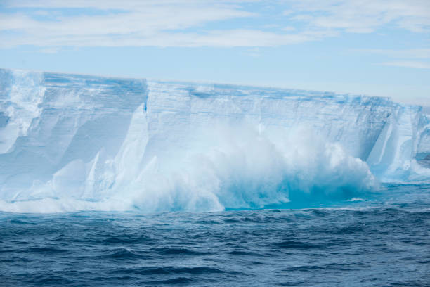 istock Antartica and the beautiful water 975241040