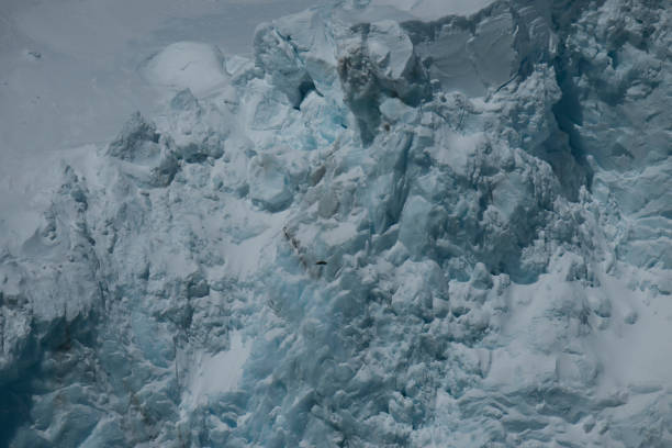 istock Photos of antartica 975285666