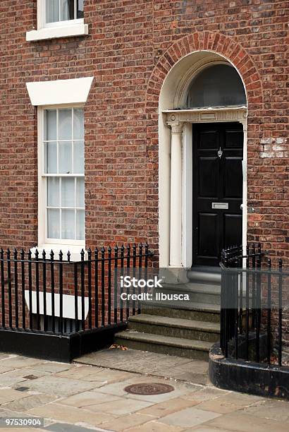 La Entrada De Gran Bretaña Foto de stock y más banco de imágenes de Casa - Casa, Estilo victoriano, Señal de entrada