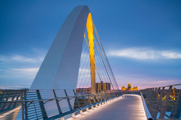 istock Des Moines Iowa skyline in USA 975467068