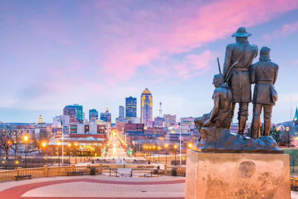 istock Des Moines Iowa skyline in USA 975467100