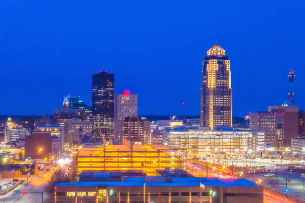 istock Des Moines Iowa skyline in USA 975467224