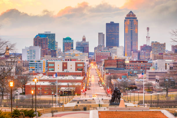 istock Des Moines Iowa skyline in USA 975467242