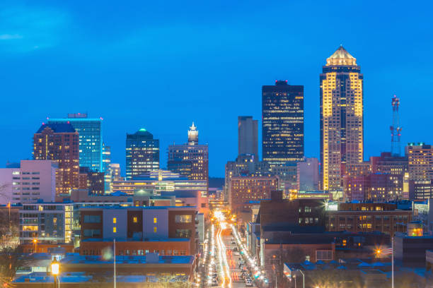 istock Des Moines Iowa skyline in USA 975467292