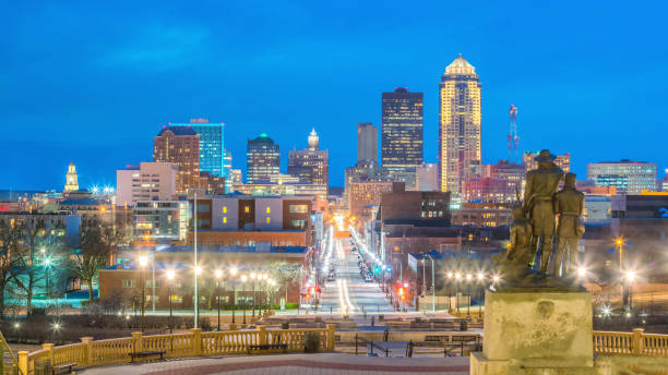 istock Des Moines Iowa skyline in USA 975467294