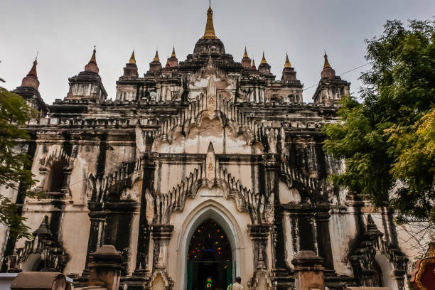 istock Thatbyinnyu Temple, Old Bagan, Myanmar 975486546