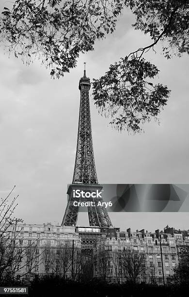 Torre Eiffel - Fotografie stock e altre immagini di Architettura - Architettura, Bianco e nero, Capitali internazionali