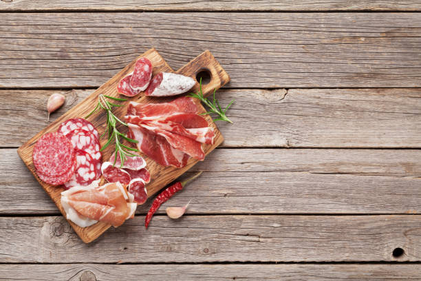 istock Salami, sliced ham, sausage, prosciutto 975578426