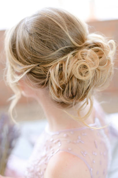 istock Back view of bridal hairstyle 975638370