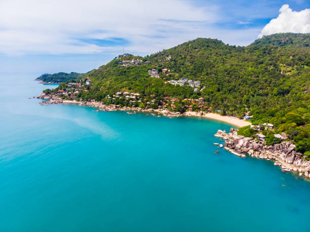 istock Scenic View Of Sea Against Sky 975656778