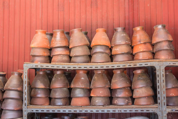 istock Clay mortar placed on the market 975656970