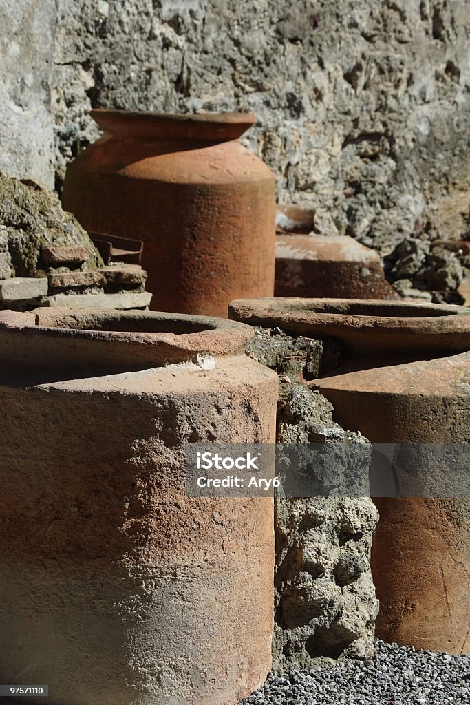 Ceramiche antiche - Foto stock royalty-free di Ambientazione esterna