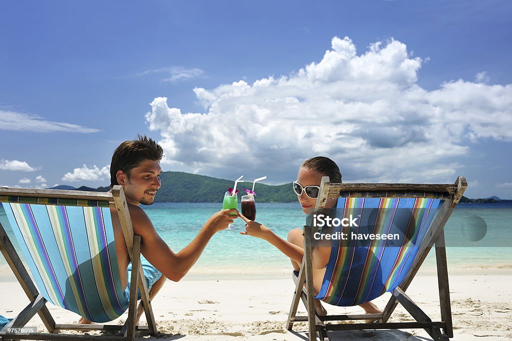 Casal na praia - Foto de stock de Adulto royalty-free