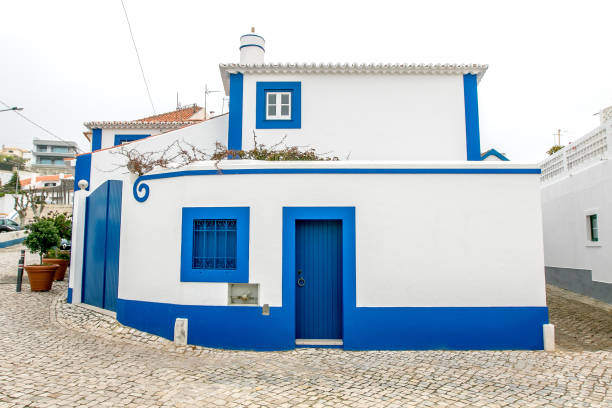 istock Typical house in Ericeira, Portugal 975813558