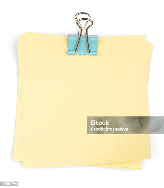 Memo Industrial Con Pinza Para Papel Foto de stock y más banco de imágenes de Amarillo - Color - Amarillo - Color, Azul turquesa, Bloque de mensajes