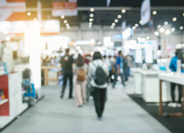 istock Blurry image of shopping mall 975847114