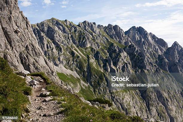 Trilha De Alpine - Fotografias de stock e mais imagens de Alpes Bávaros - Alpes Bávaros, Alpes Europeus, Ao Ar Livre