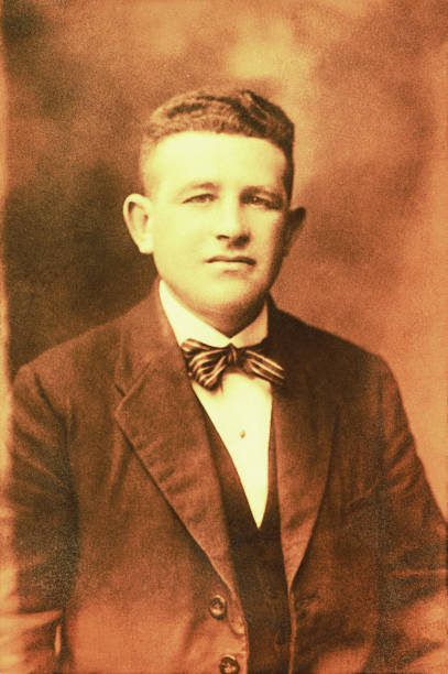 istock Vintage man portrait 975980140
