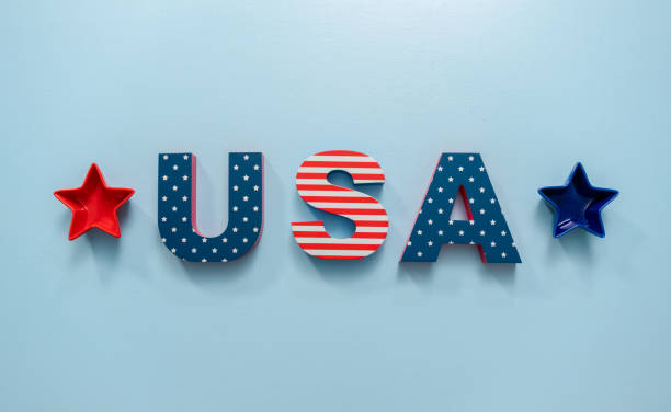 istock Painted USA sign with white, red and blue on blue background. 976155988