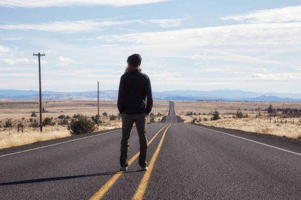 istock Traveler on the road 976283626