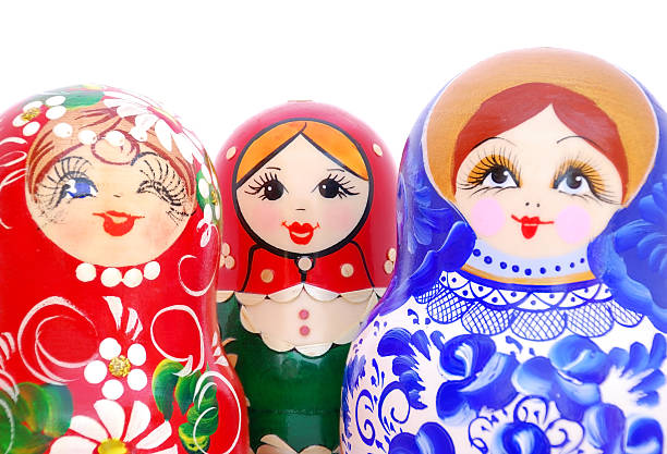 улыбающегося лица российской dolls - doll russian nesting doll babushka two objects стоковые фото и изображения