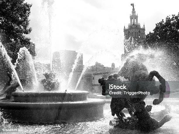 Foto de Cidade Das Fontes e mais fotos de stock de Kansas City - Missouri - Kansas City - Missouri, Fonte, Ponto Turístico