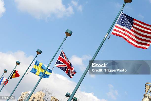Le Nazioni Del Mondo - Fotografie stock e altre immagini di Bandiera - Bandiera, Affari, Ambientazione esterna