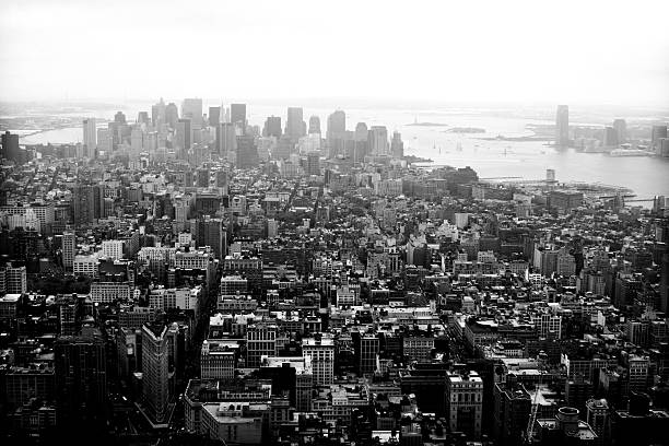 la ciudad de nueva york - new york city skyline new york state freedom fotografías e imágenes de stock