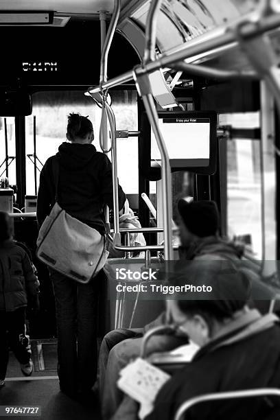 Autobus Della Città - Fotografie stock e altre immagini di Atlanta - Atlanta, Centro della città, Persone