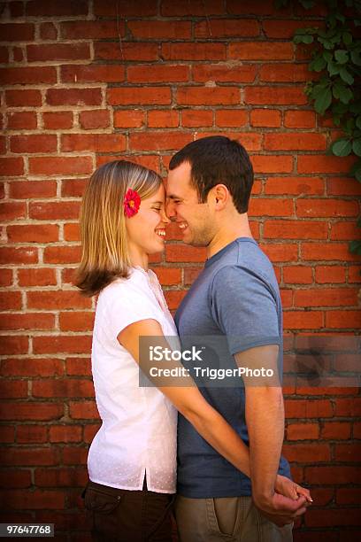 Photo libre de droit de Attrayant Couple Portraits banque d'images et plus d'images libres de droit de Adolescence - Adolescence, Adolescent, Adulte