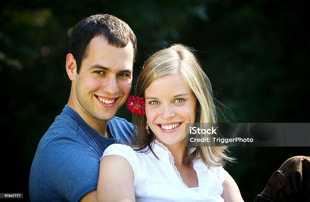 Attrayant couple portraits - Photo de 25-29 ans libre de droits