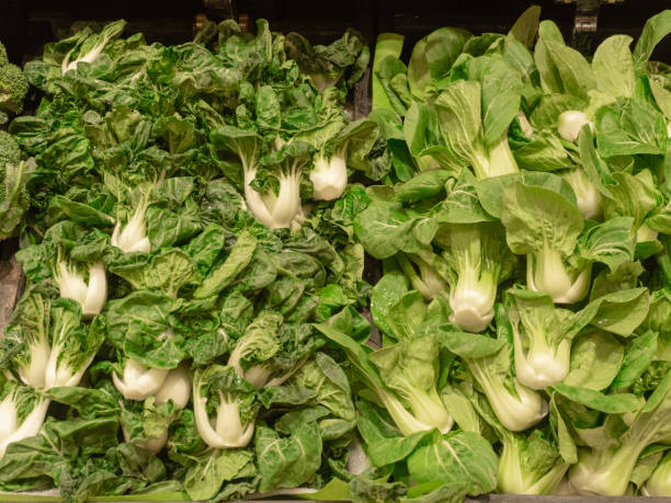 istock Fresh Vegetables Shop in Supermarket 976490302