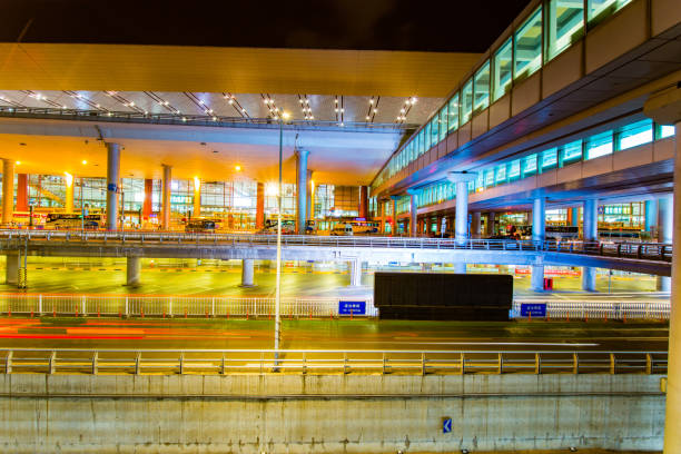 istock departure lounge 976519834