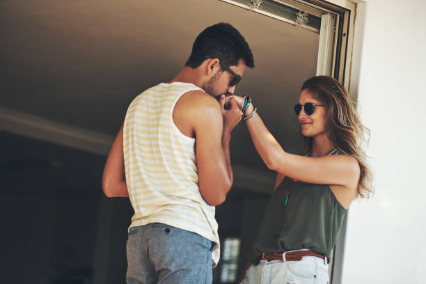 istock He's a hopeless romantic 976578964
