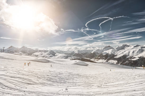 skipiste am jabkobshorn in davos schweiz - engadine switzerland europe clear sky stock-fotos und bilder
