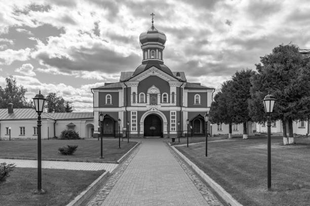istock The Valdai Iversky Bogoroditsky Svyatoozersky Monastery 976661828