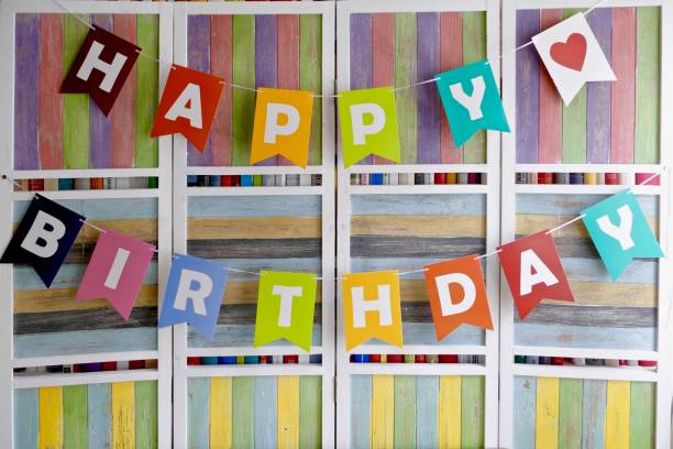 istock Happy birthday text on shabby chic wall 976790028