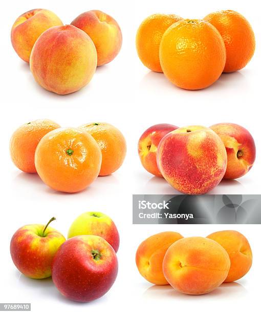 Coleção De Tomates Frutas Isolado - Fotografias de stock e mais imagens de Alimentação Saudável - Alimentação Saudável, Branco, Coleção
