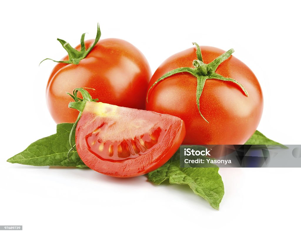 Vegetal con tomate rojo y verde con hojas de corte - Foto de stock de Color - Tipo de imagen libre de derechos