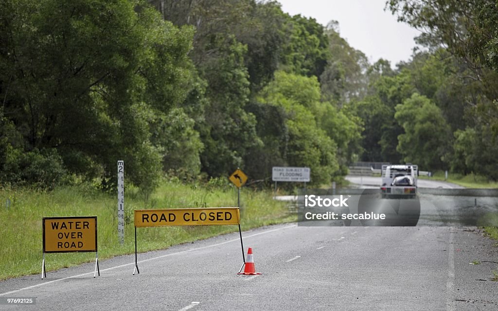 Agua de carretera - Foto de stock de Agua libre de derechos